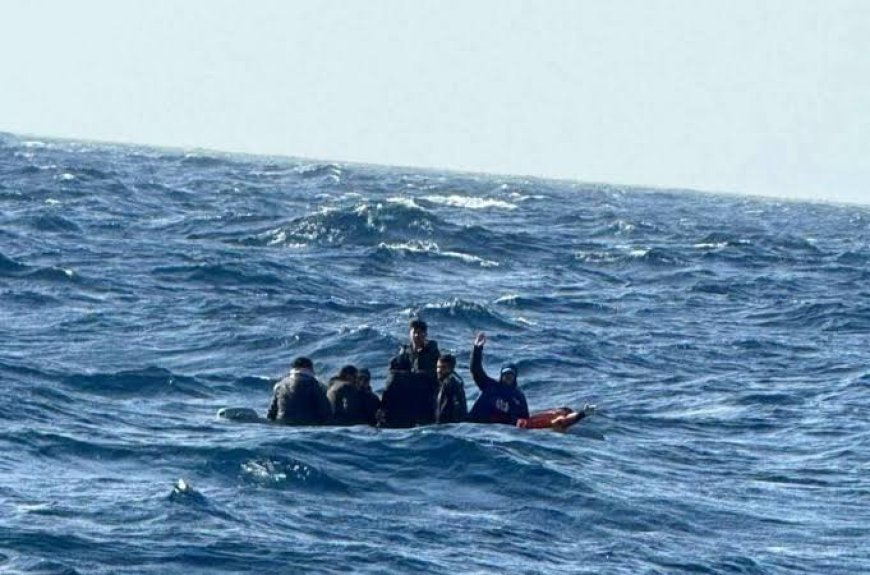 الغموض يلف مصير أربعة شبان بعد إبحارهم في قارب نحو السواحل الإسبانية