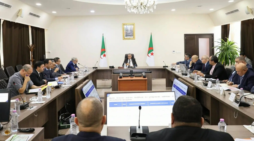 إطلاق برنامج تكويني لفائدة 720 إطارا وموظفا